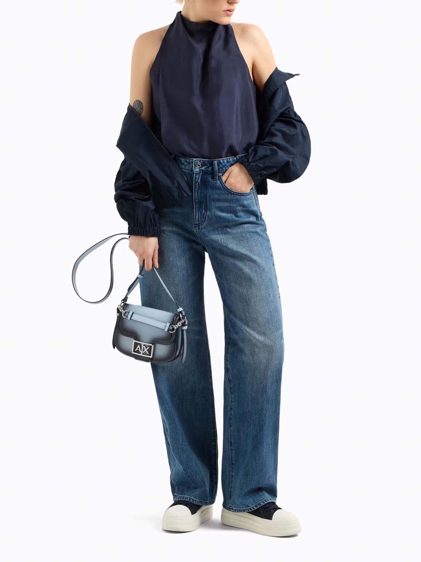 Бойфренды Armani Exchange Blue Edition модель XW000100-AF12845-MB001 Фото