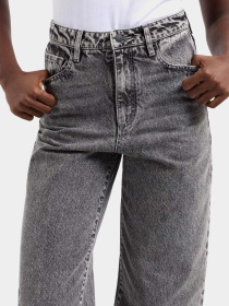 Бойфренди Armani Exchange модель XW000100-AF12846-M8001 Фото