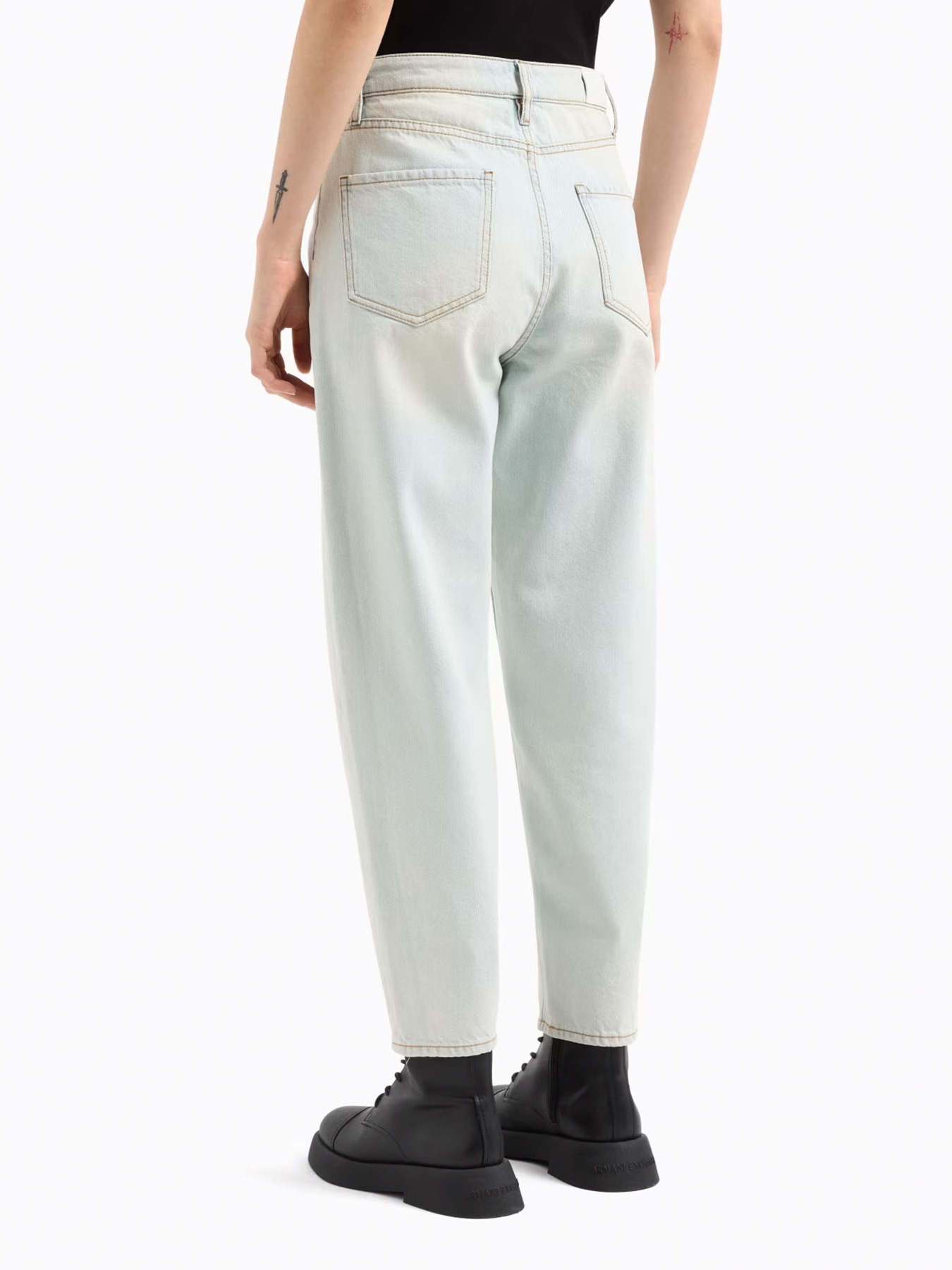 Бойфренды Armani Exchange модель XW000128-AF12855-MB001 Фото