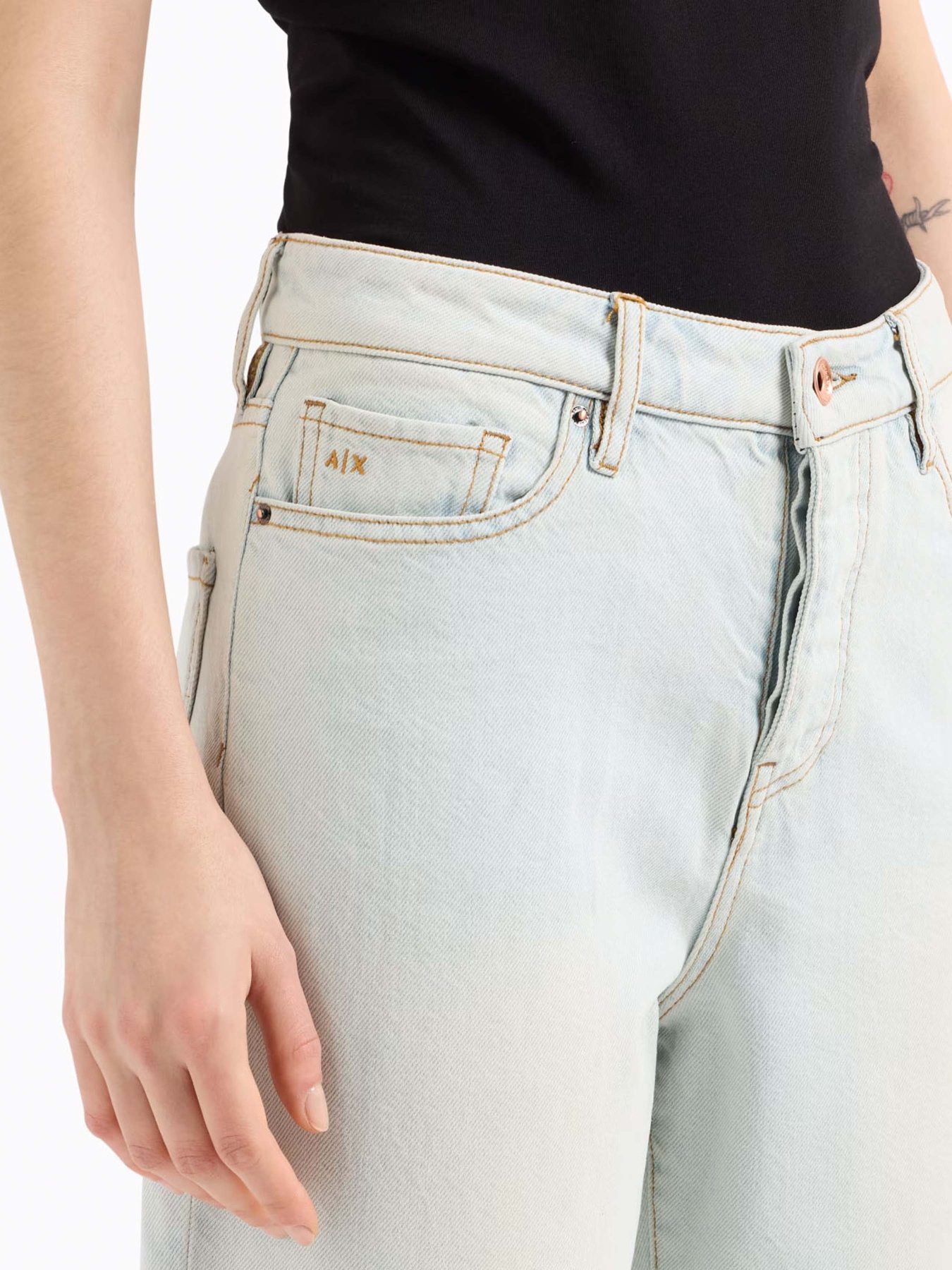 Бойфренды Armani Exchange модель XW000128-AF12855-MB001 Фото