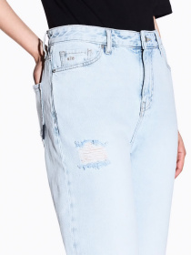 Бойфренди Armani Exchange модель XW000073-AF12859-MB003 Фото