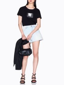 Джинсовые шорты Armani Exchange модель XW000135-AF12855-MB001 Фото