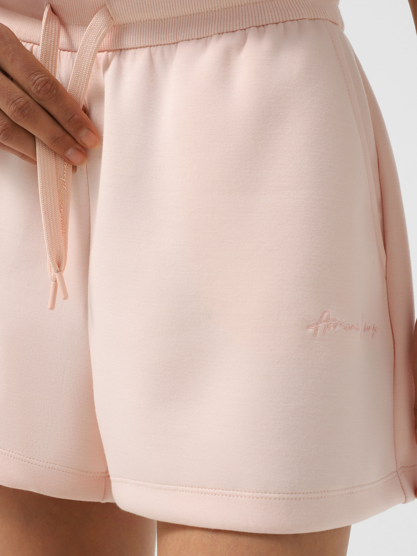 Повседневные шорты Armani Exchange модель XW000838-AF13397-U4105 Фото