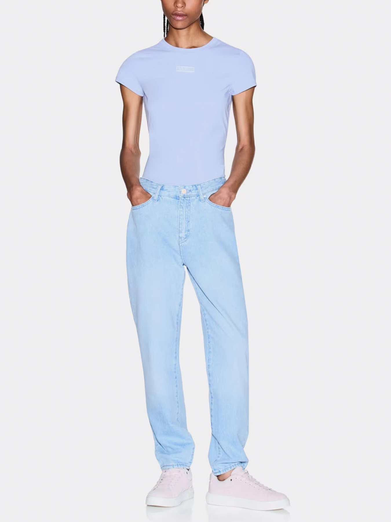 Джинси мом Armani Exchange Модель XW000073-AF14494-MB003 Фото