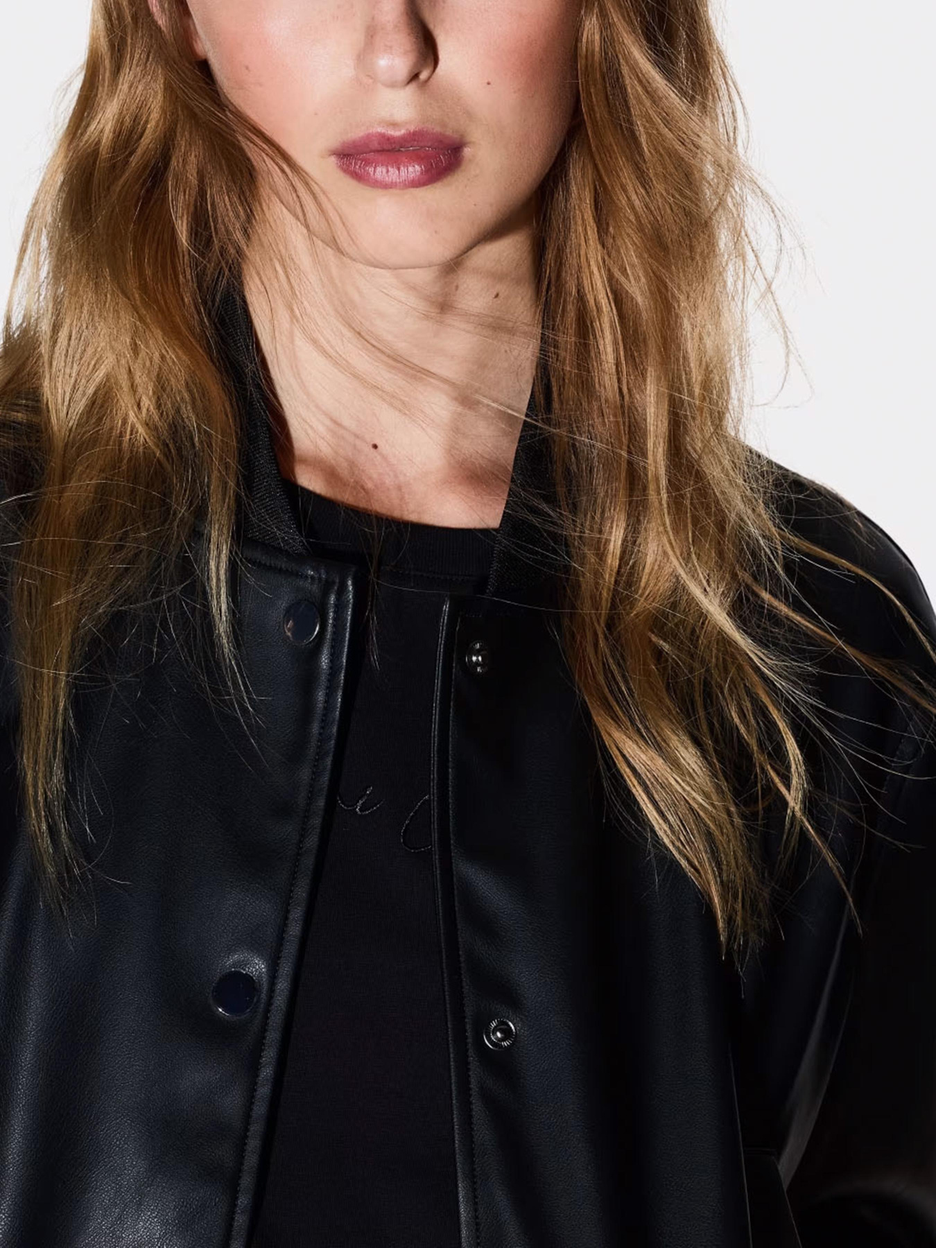 Шкіряна куртка Armani Exchange модель XW001432-AF16618-UC001 Шкіряна куртка Armani Exchange модель XW001432-AF16618-UC001 Фото