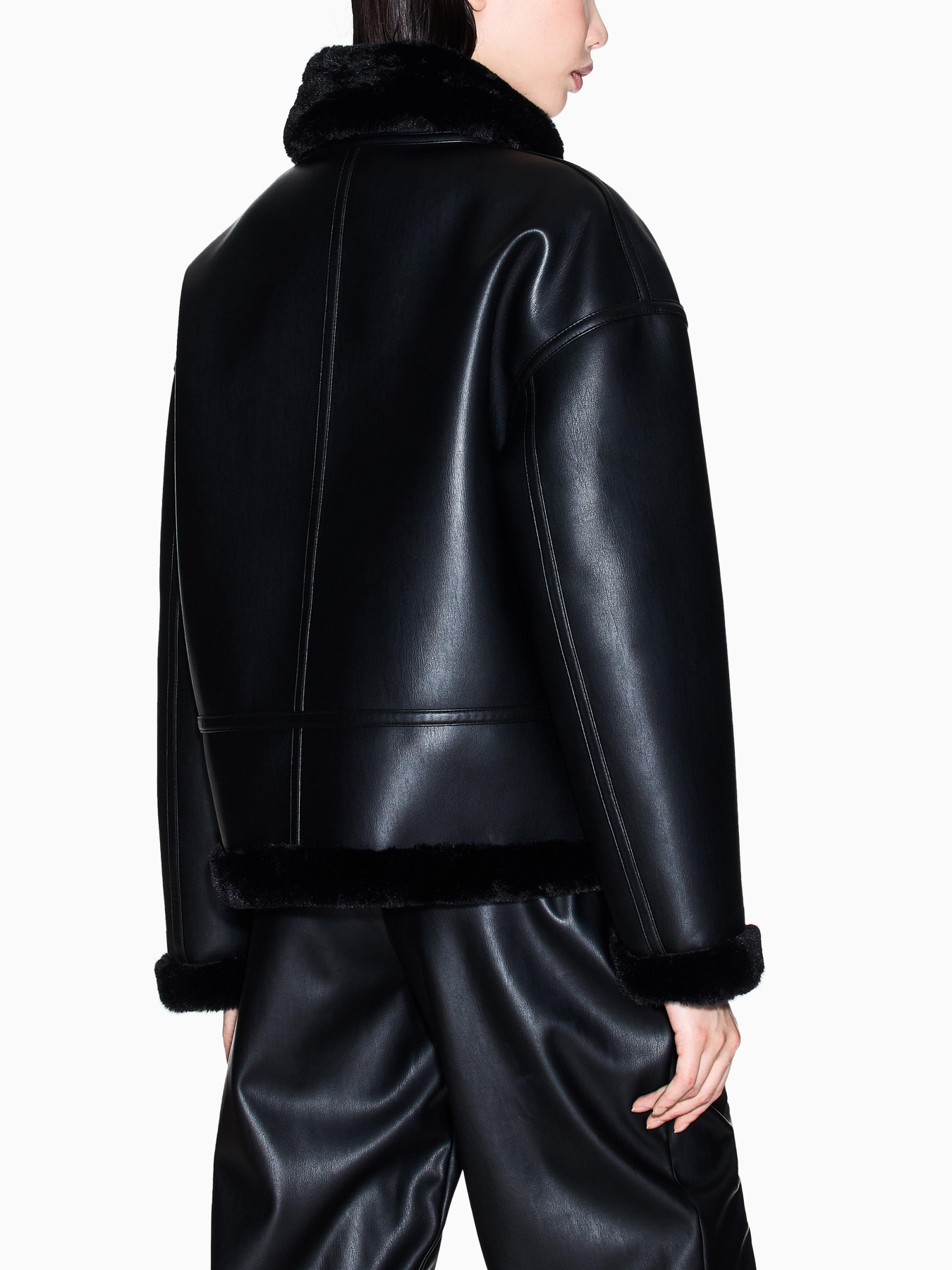 Куртка кожаная Armani Exchange модель XW000713-AF16389-UC001 Фото