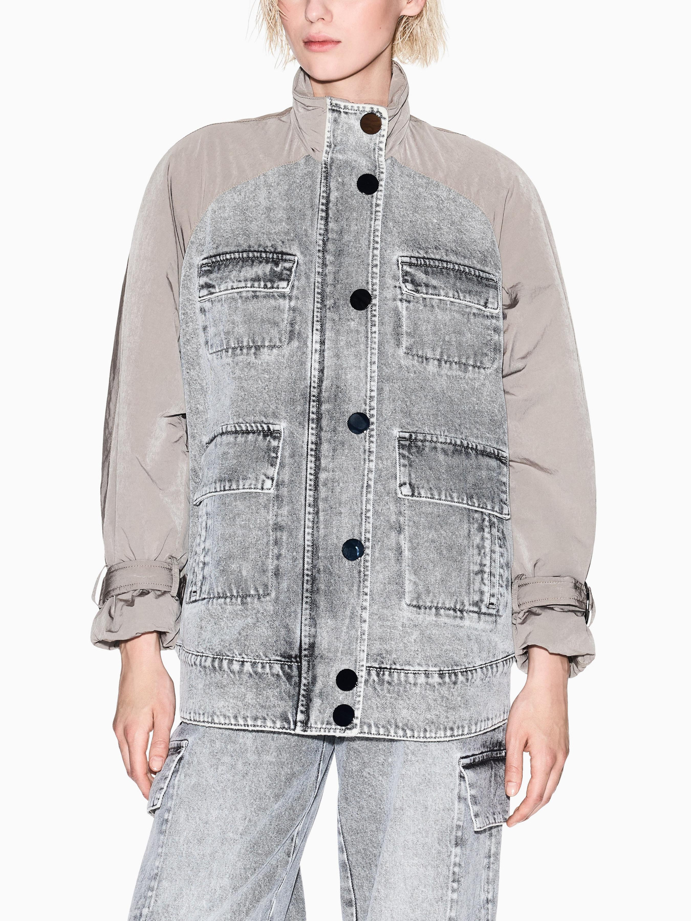 Демисезонная куртка Armani Exchange модель XW001393-AF16176-M6099 Фото