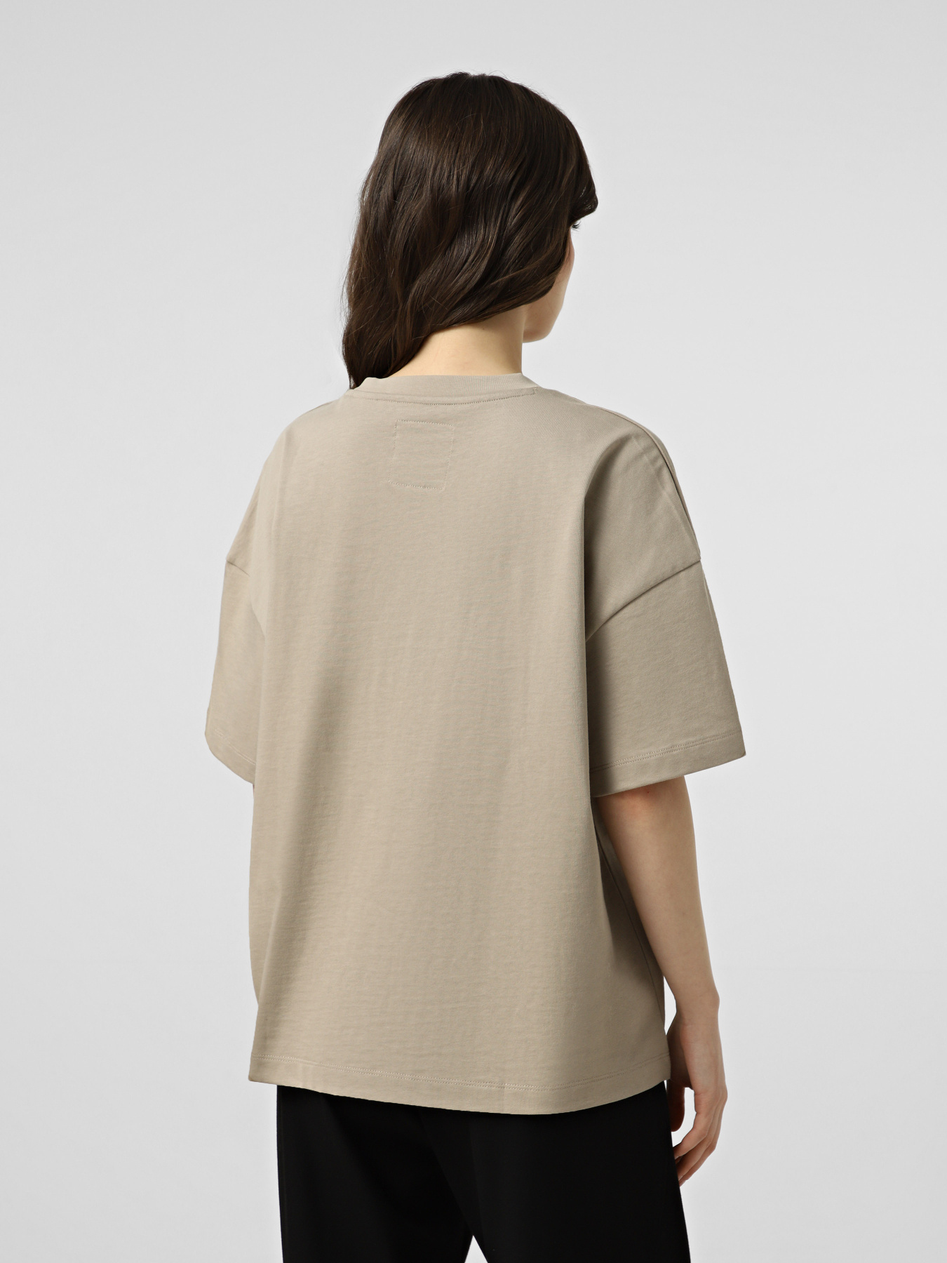 Armani Exchange модель XW001182-AF15085-U6223 Armani Exchange модель XW001182-AF15085-U6223 Фото