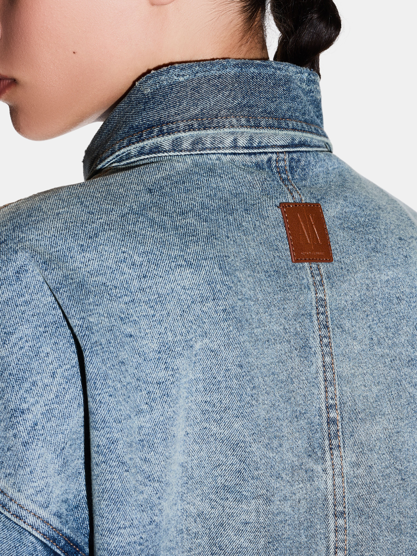 Armani Exchange XW000902-AF10869-MB001 модель XW000902-AF10869-MB001 Фото