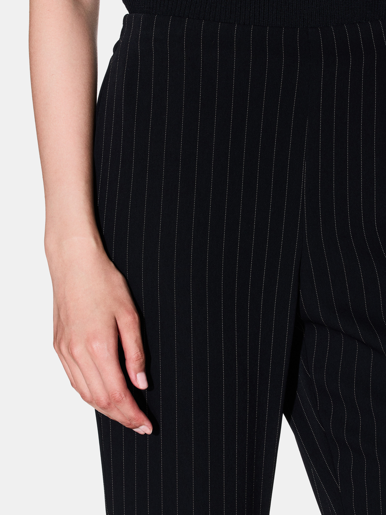 Armani Exchange модель XW001793-AF19011-MC156 Фото