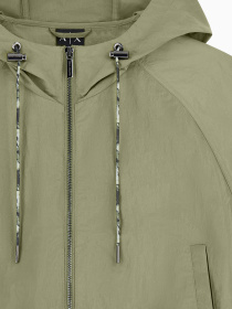 Куртки и дубленки Armani Exchange модель XW001978-AF21533-U7043 Фото