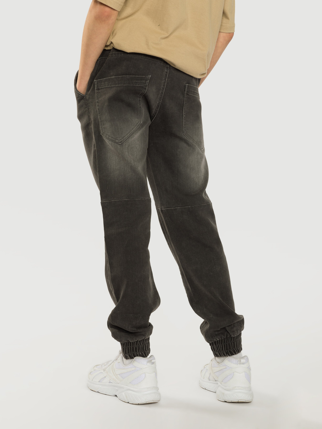 Прямые джинсы Reporter Young модель 231-0110B-48-001-1 Фото