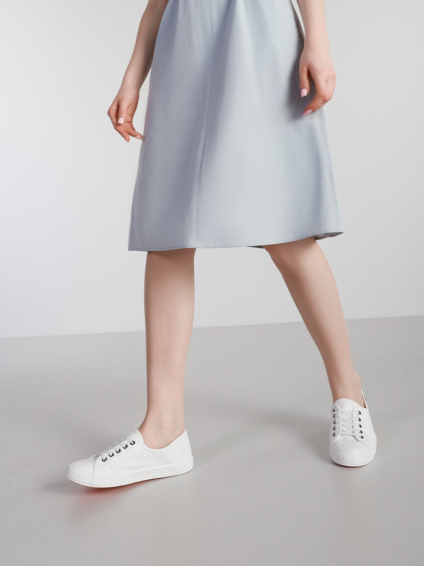 Кеди низькі Rocket Dog модель CHOWCHOWFEI WHITE Фото