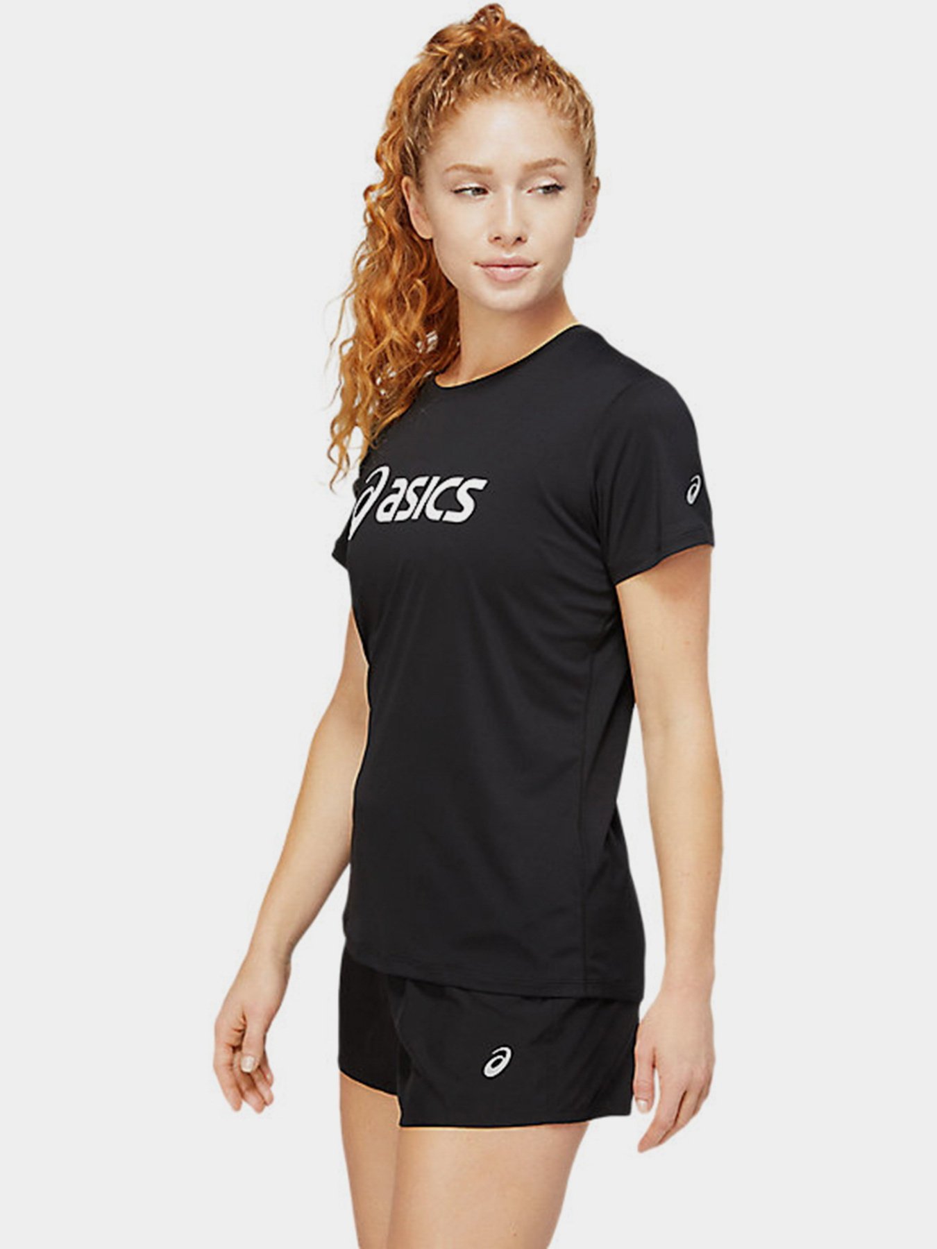 Спортивна футболка Asics Core модель 2012C330-001 Чорний, білий Фото