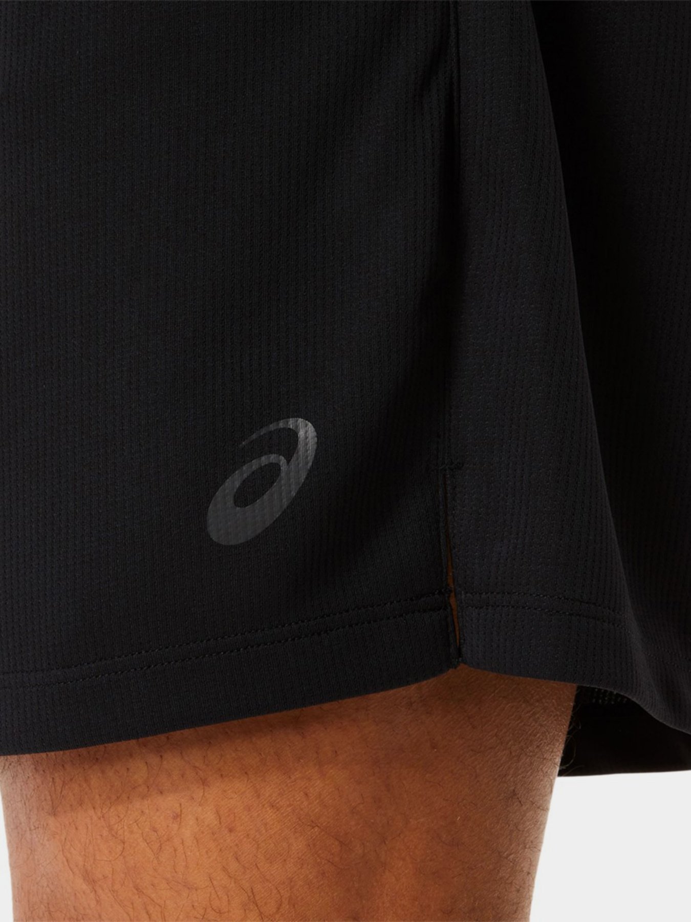 Шорты спортивные Asics модель 2031D125-001 Чорний Фото