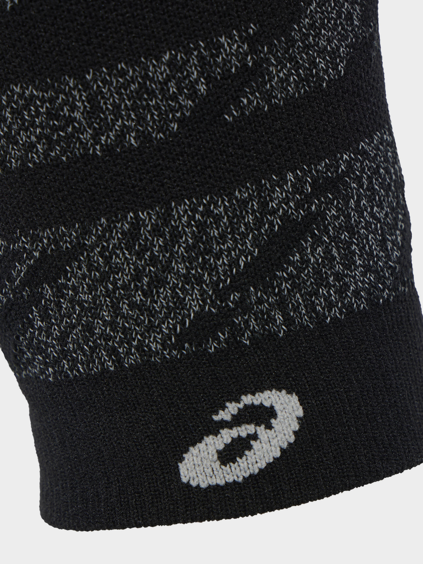 Рукав спортивный Asics Lite-Show Armsleeve модель 3013A890-001 Чорний Фото