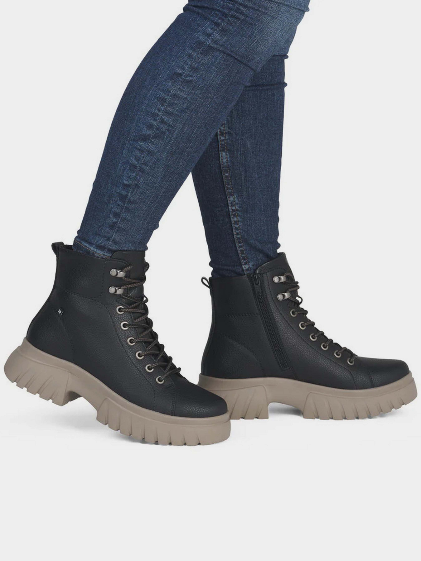 Ботинки RIEKER модель W1877/00 Фото