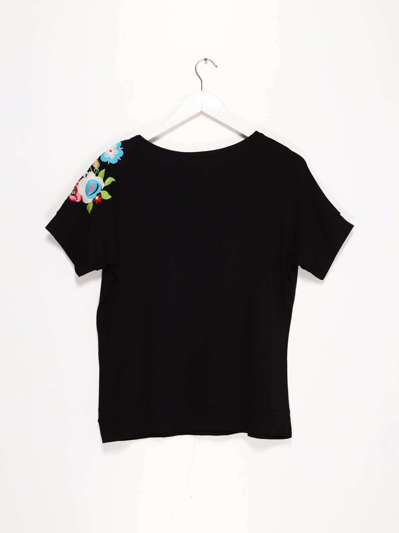 Футболка Sassofono модель A192-SF-300111 ЧОРНИЙ Фото