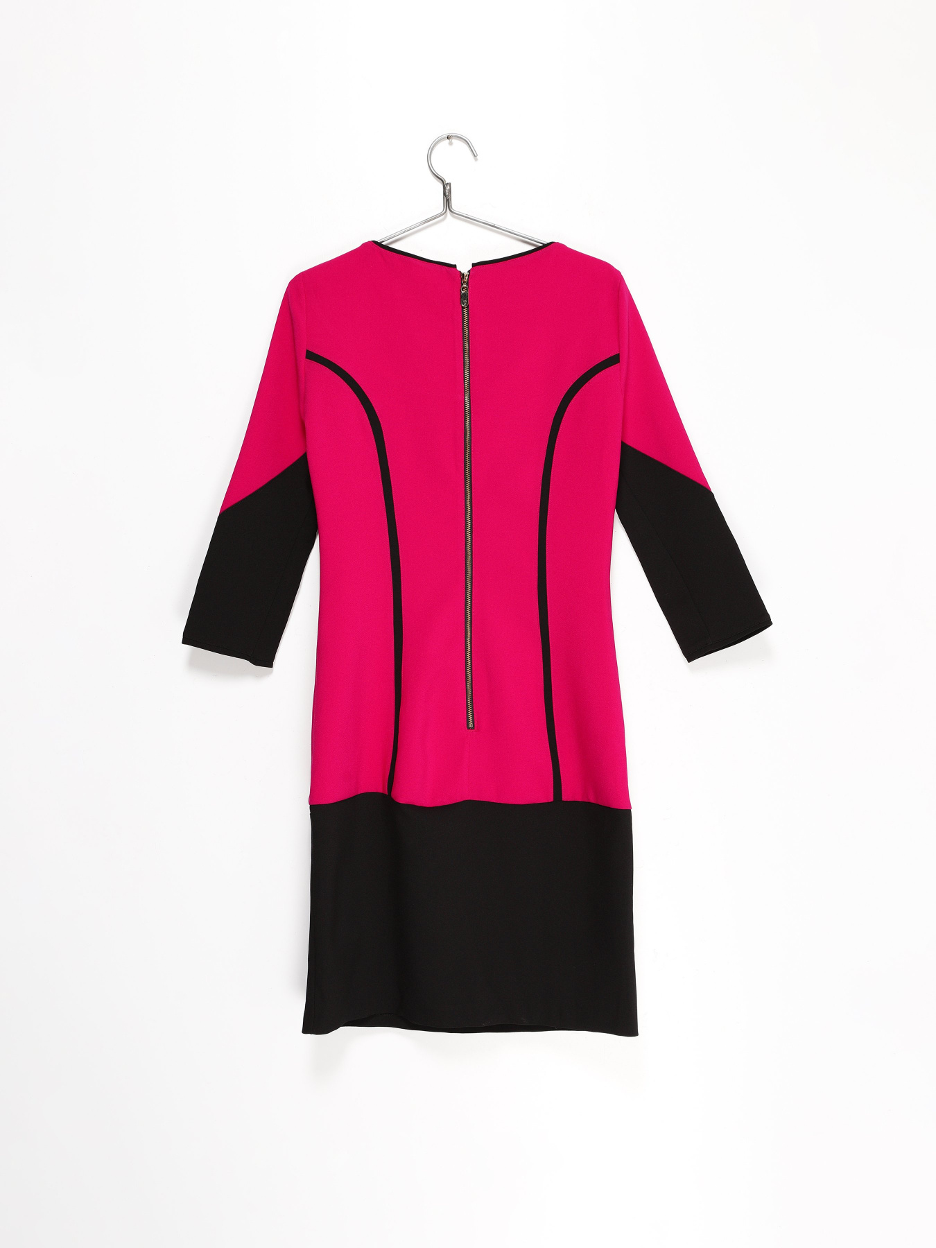 Платье мини Sassofono модель A161-SC-400181 ЦИКЛАМЕНТ-ЧОРНИЙ Фото