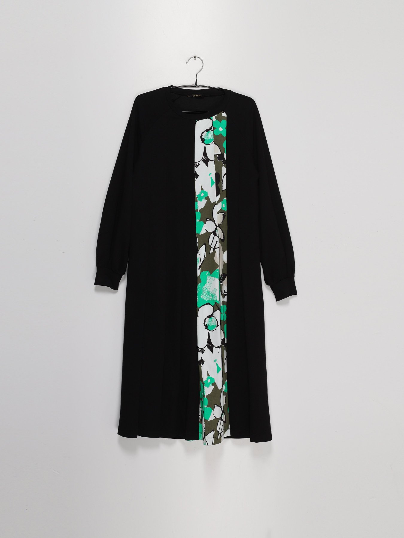 Платье миди Sassofono модель A202-SF-237173 Чорний-Зелений Фото