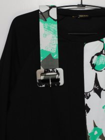 Платье миди Sassofono модель A202-SF-237173 Чорний-Зелений Фото