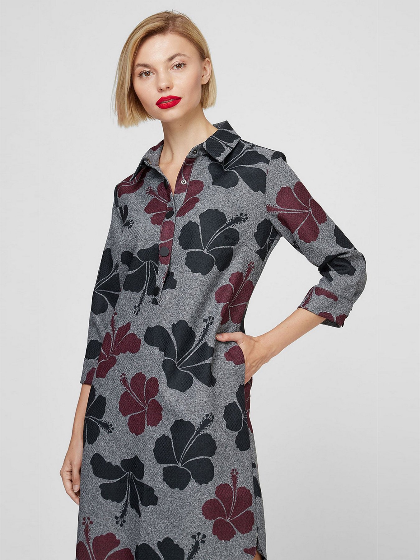 Платье мини Sassofono модель A201-SC-6345, Бордово-чорний Платье мини Sassofono модель A201-SC-6345, Бордово-чорний Фото