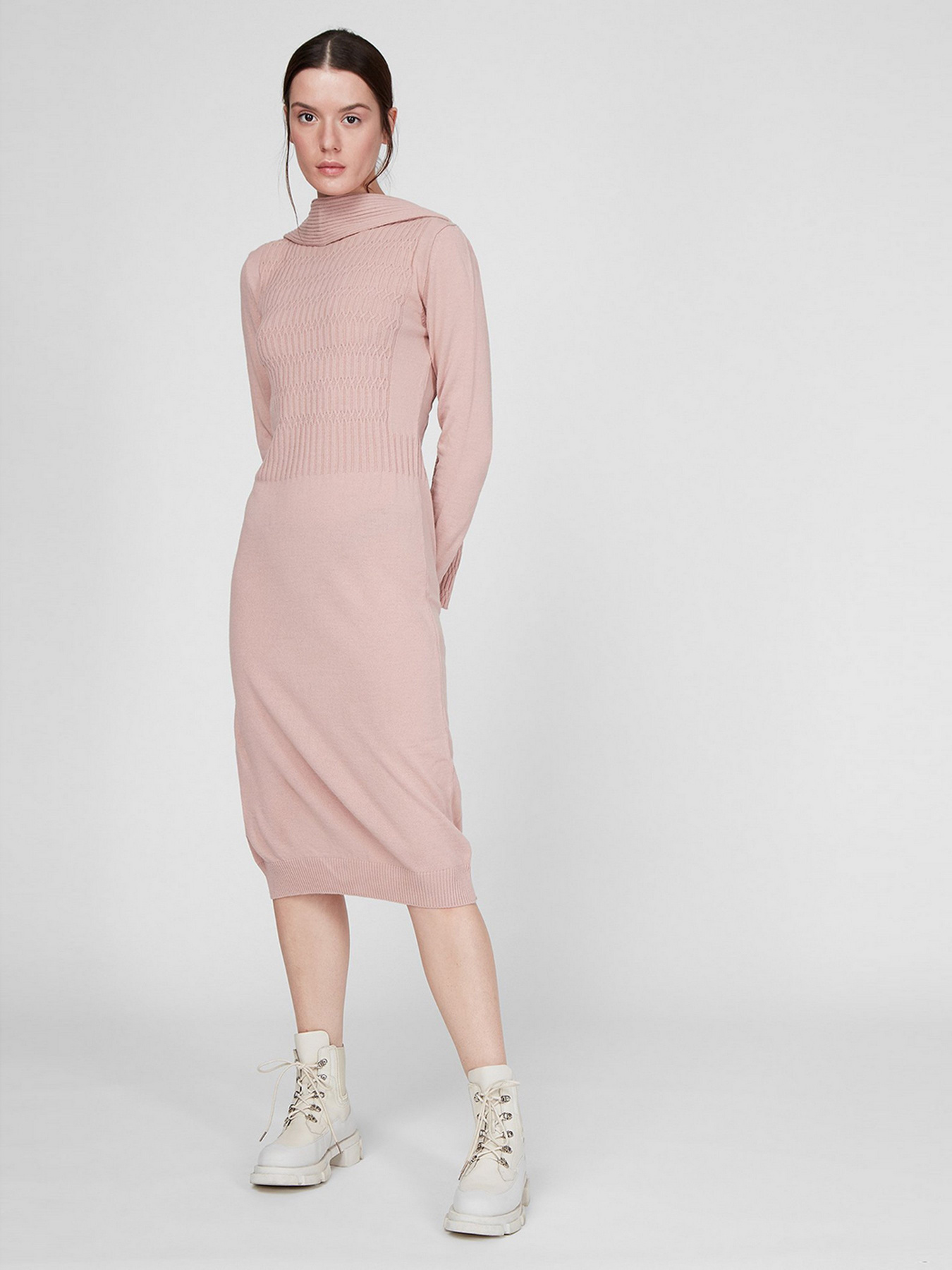 Сукня міді Sassofono модель A201-SC-27603, Пудра Фото