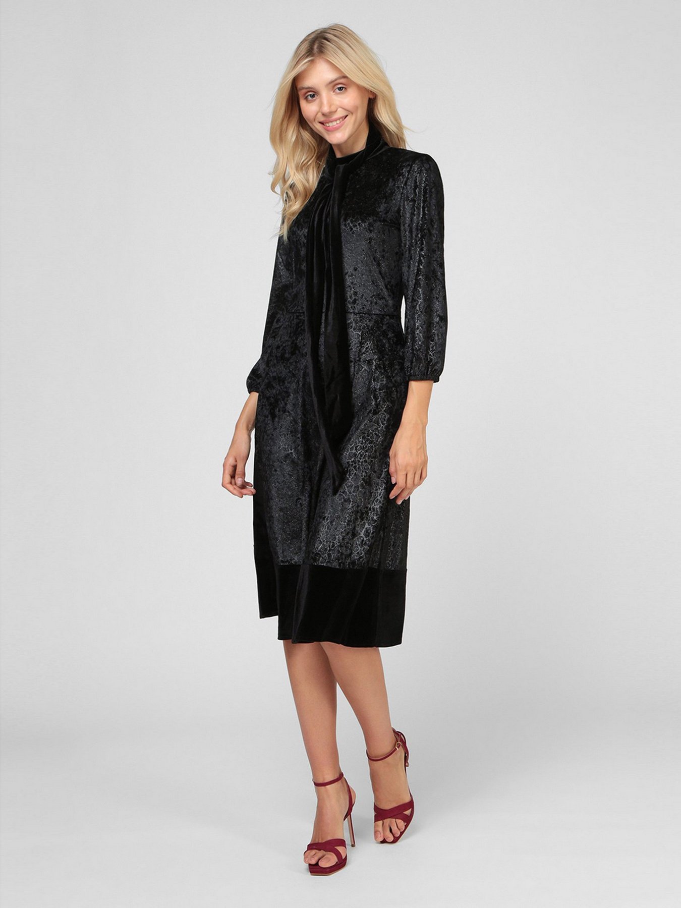 Платье миди Sassofono модель A201-SC-17085, ЧОРНИЙ Фото