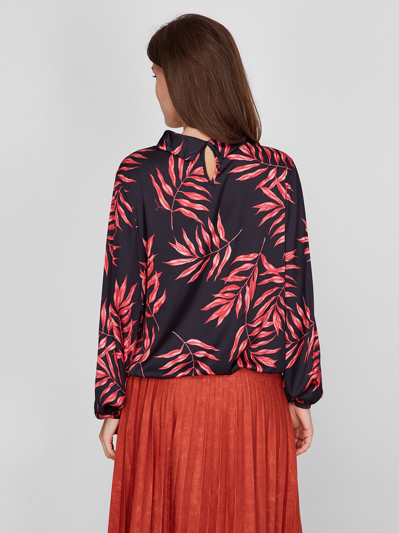 Блуза Sassofono модель A201-SF-269112, ЧОРНИЙ-ЧЕРВОНИЙ Фото