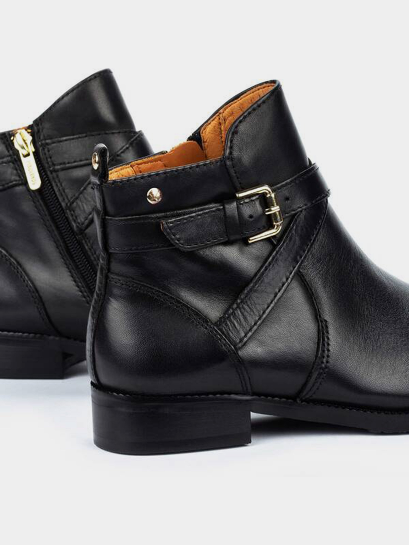 Ботинки PIKOLINOS Royal модель W4D-8614-BLACK Фото