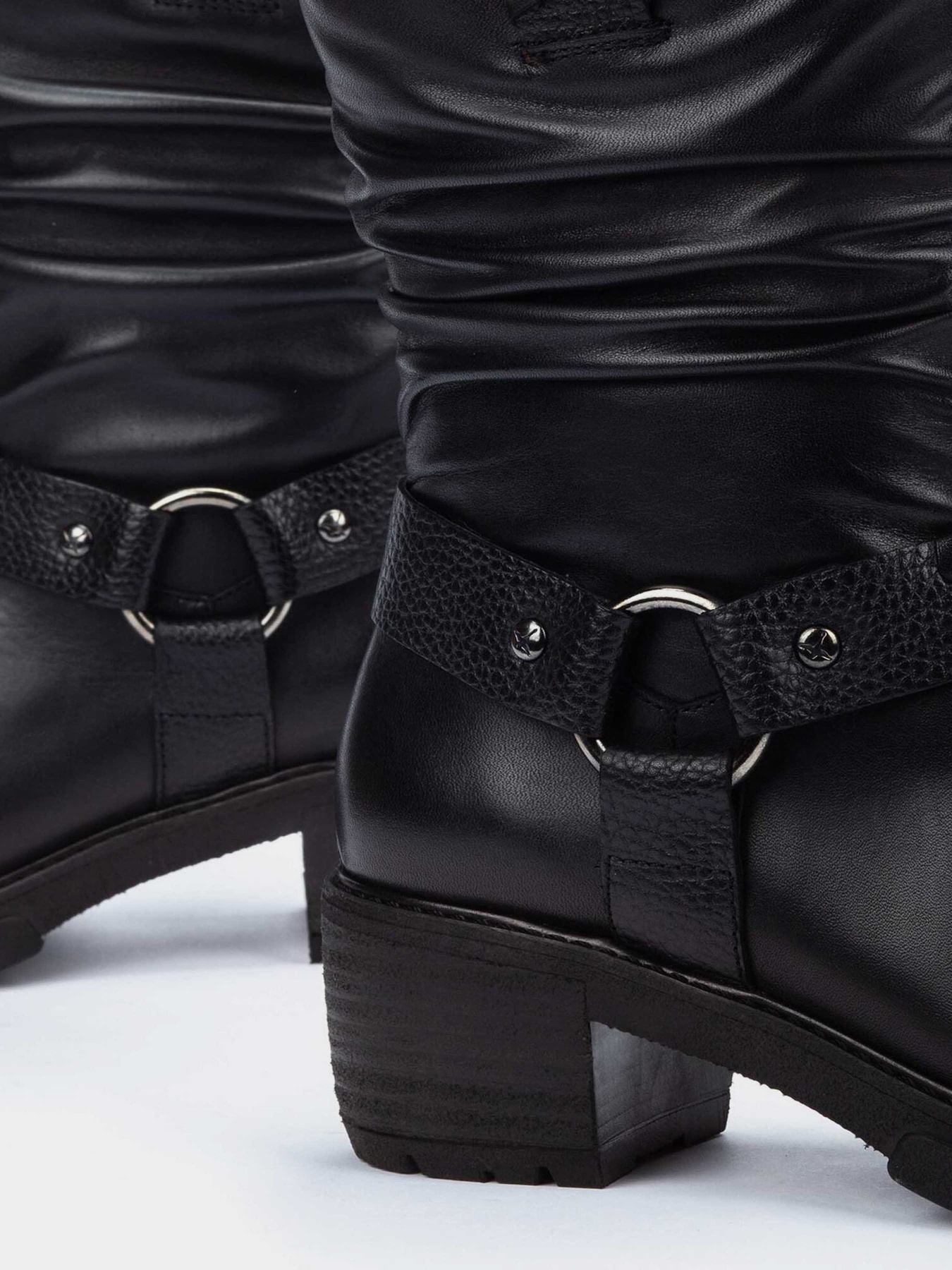 Сапоги PIKOLINOS модель W1T-9590C1-BLACK Фото