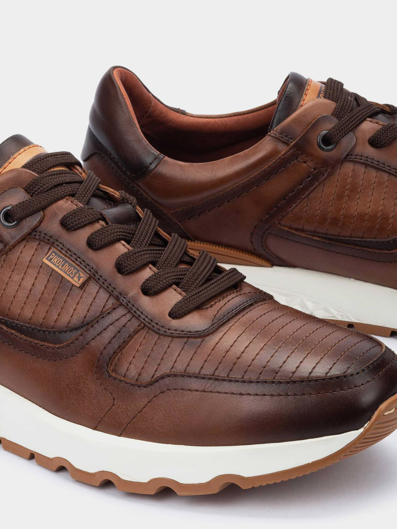 Кроссовки PIKOLINOS модель M8R-6239C1-CUERO Фото