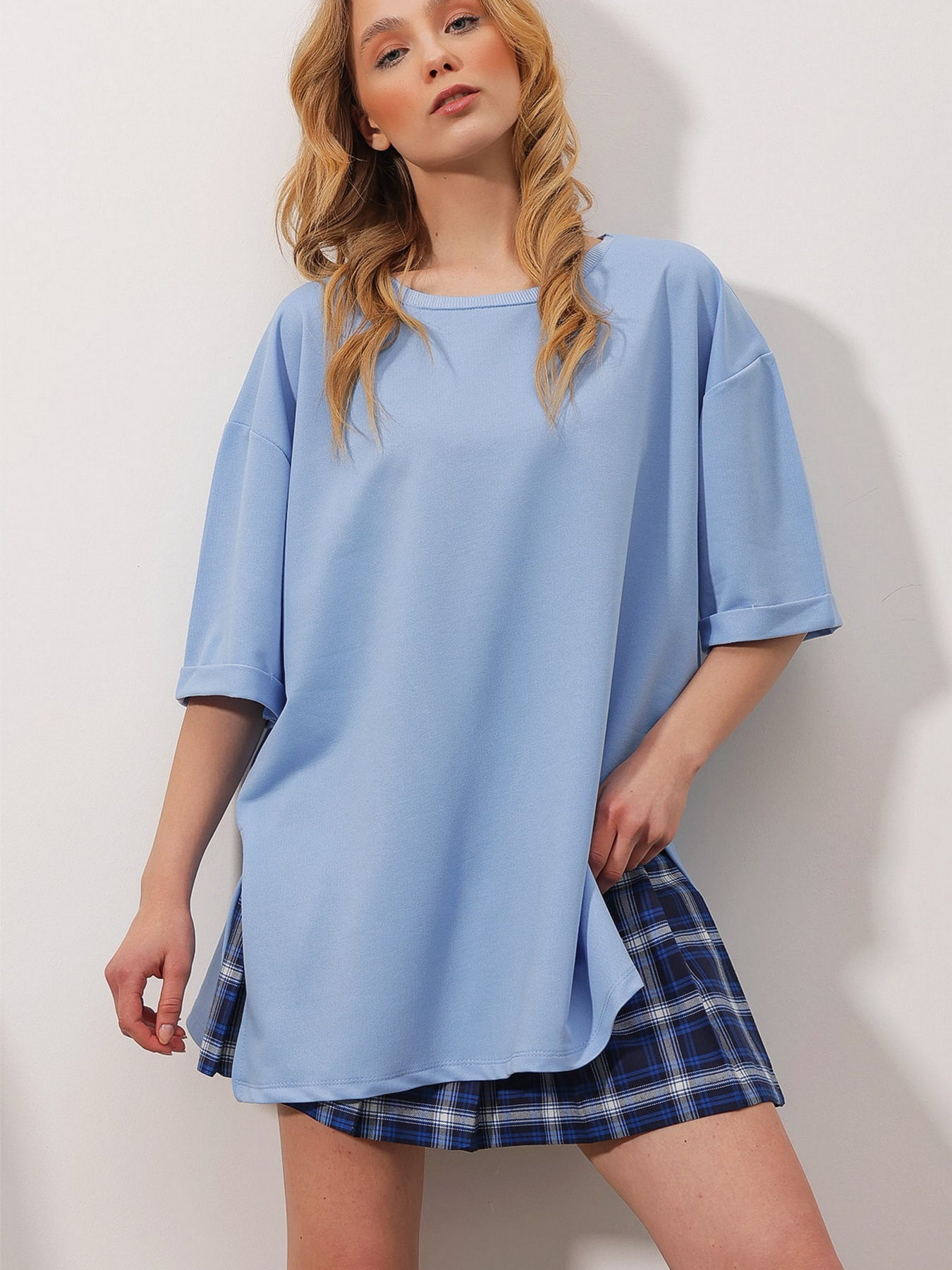 Футболка Trend Alacati Stili модель ALC-X7871MAVİ Фото