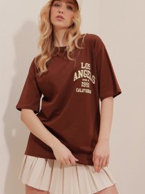 Футболка Trend Alacati Stili модель ALC-X9560KAHVERENGİ Фото