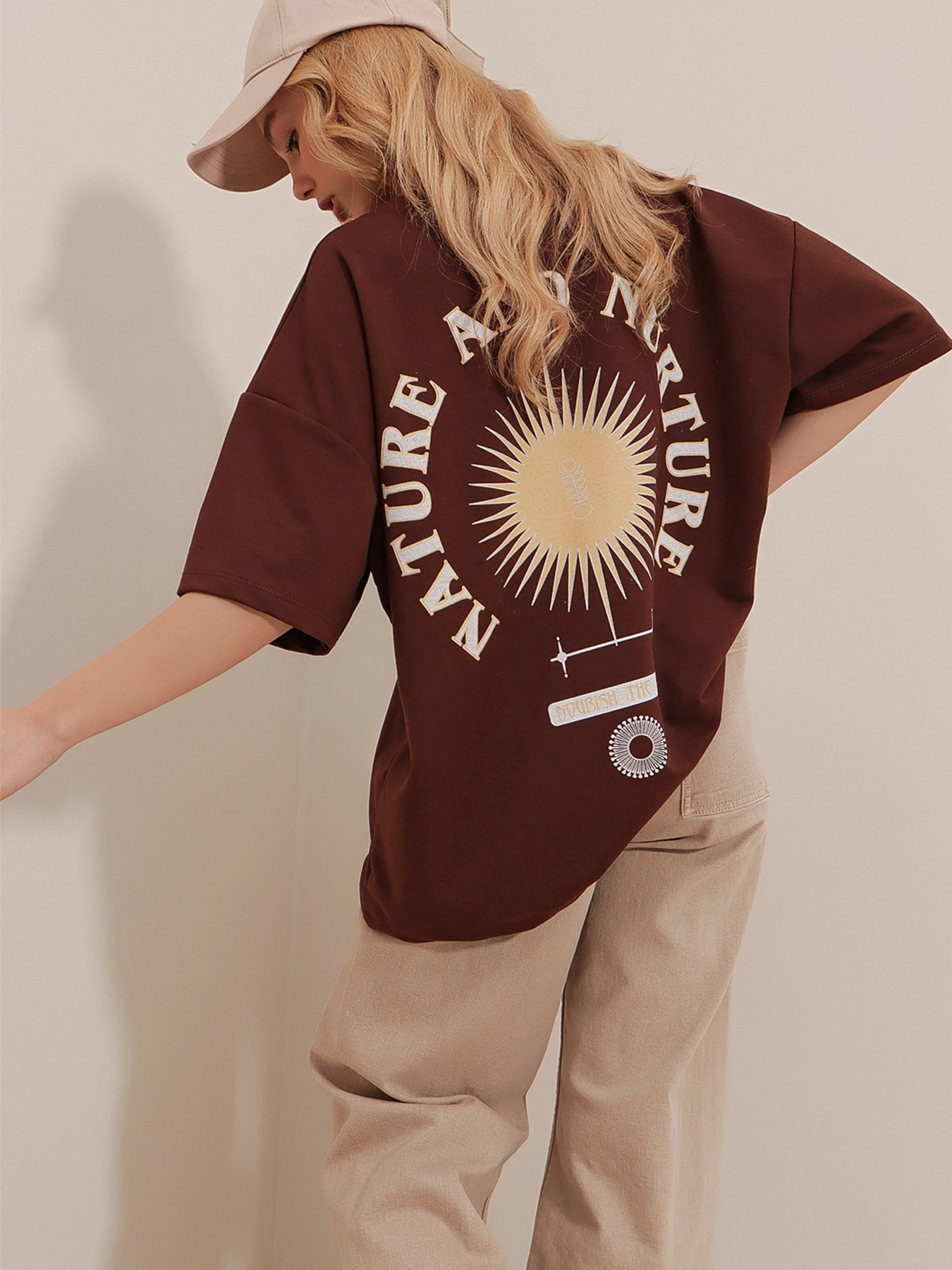 Футболка Trend Alacati Stili модель ALC-X9577KAHVERENGİ Фото