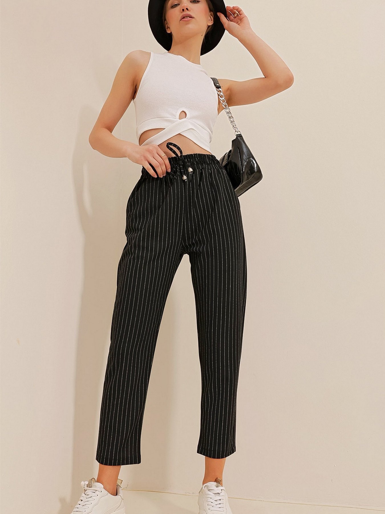 Повсякденні штани Trend Alacati Stili модель ALC-X10430/Siyah Фото