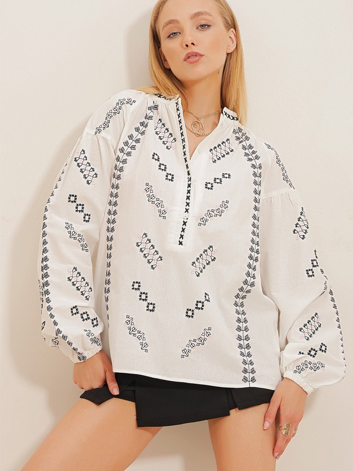 Блуза Trend Alacati Stili модель ALC-X10544/Beyaz Блуза Trend Alacati Stili модель ALC-X10544/Beyaz Фото