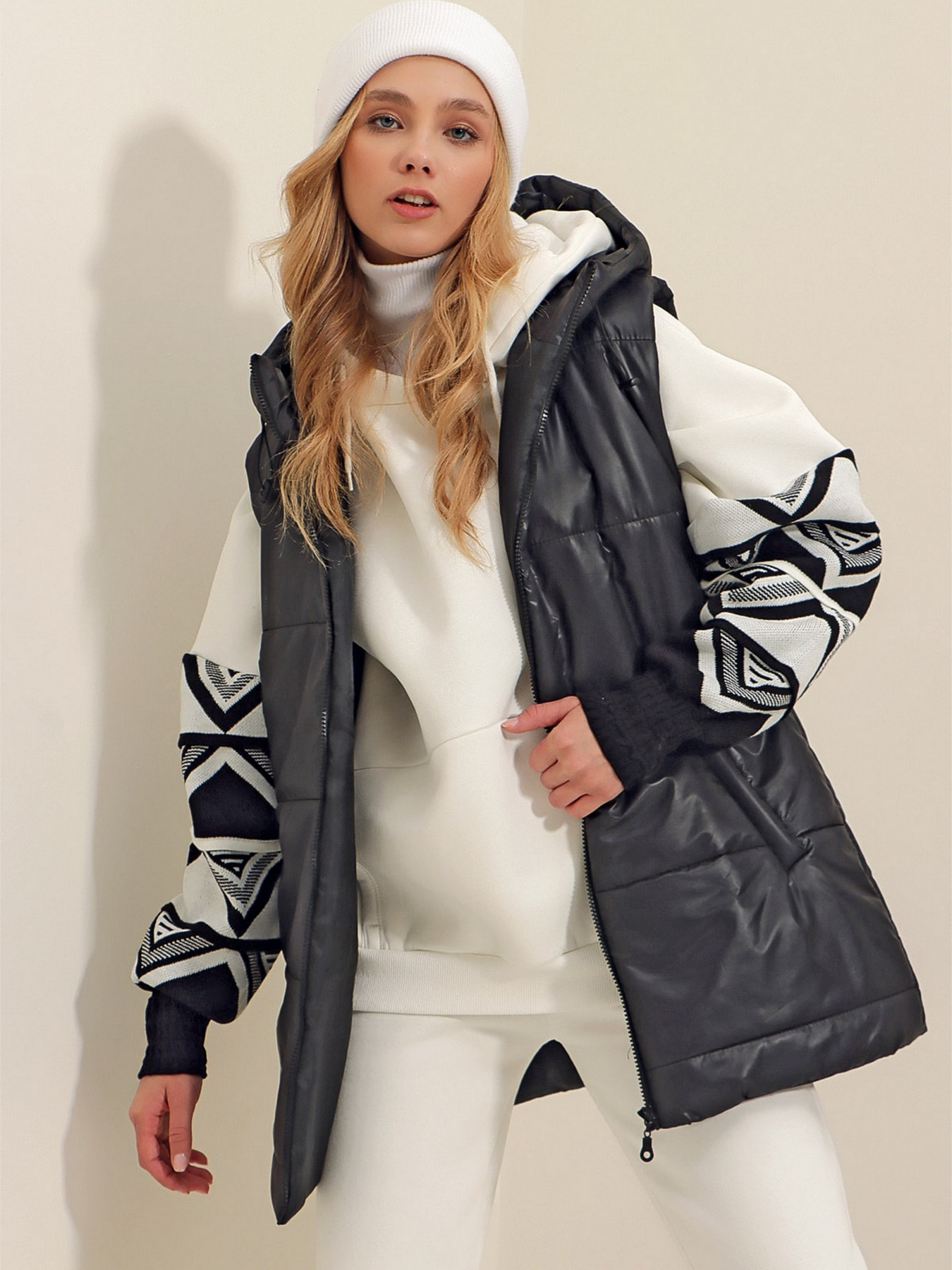 Жилет з утеплювачем Trend Alacati Stili Модель ALC-X9455/SIYAH Фото