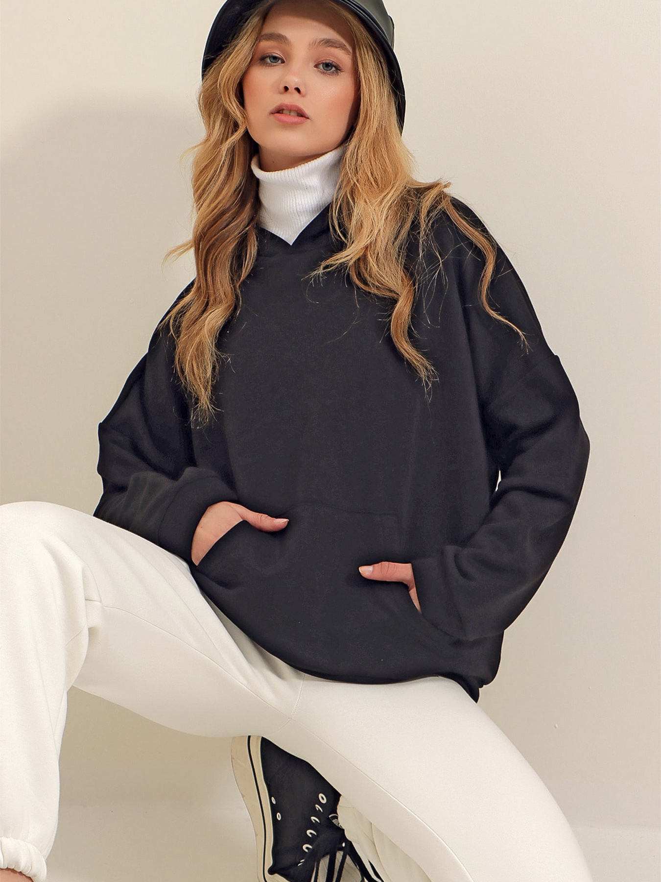 Худі Trend Alacati Stili модель ALC-531-009/SiYAH Худі Trend Alacati Stili модель ALC-531-009/SiYAH Фото