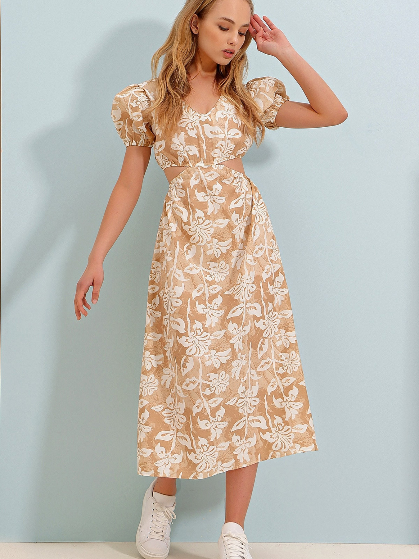 Сукня міді Trend Alacati Stili модель ALC-X8579/Bej Фото