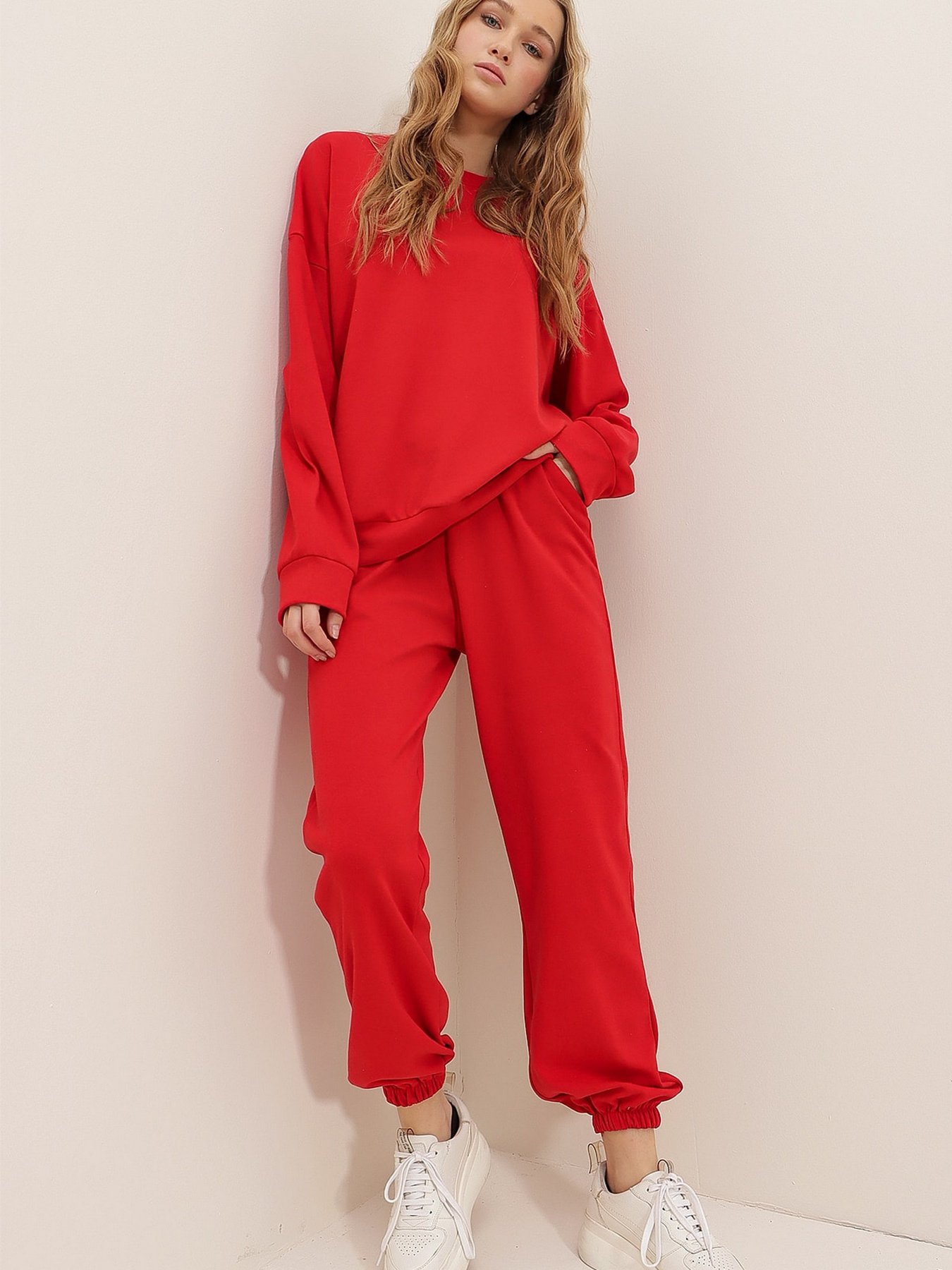 Повсякденний костюм Trend Alacati Stili модель ALC-507-669-001/Kirmizi Повсякденний костюм Trend Alacati Stili модель ALC-507-669-001/Kirmizi Фото