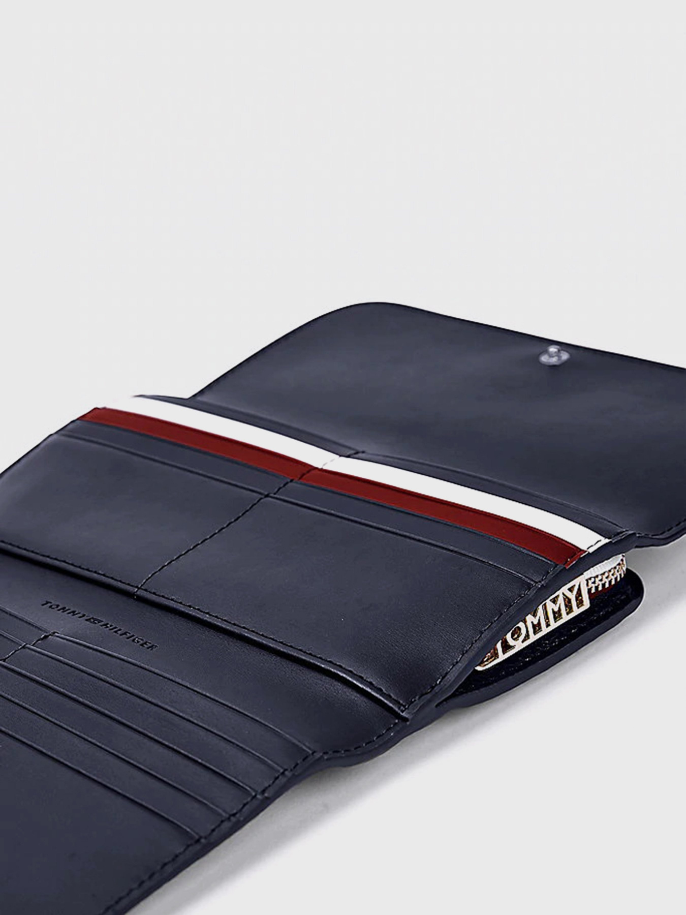 Кошелек Tommy Hilfiger модель AW0AW08906-CJM Фото