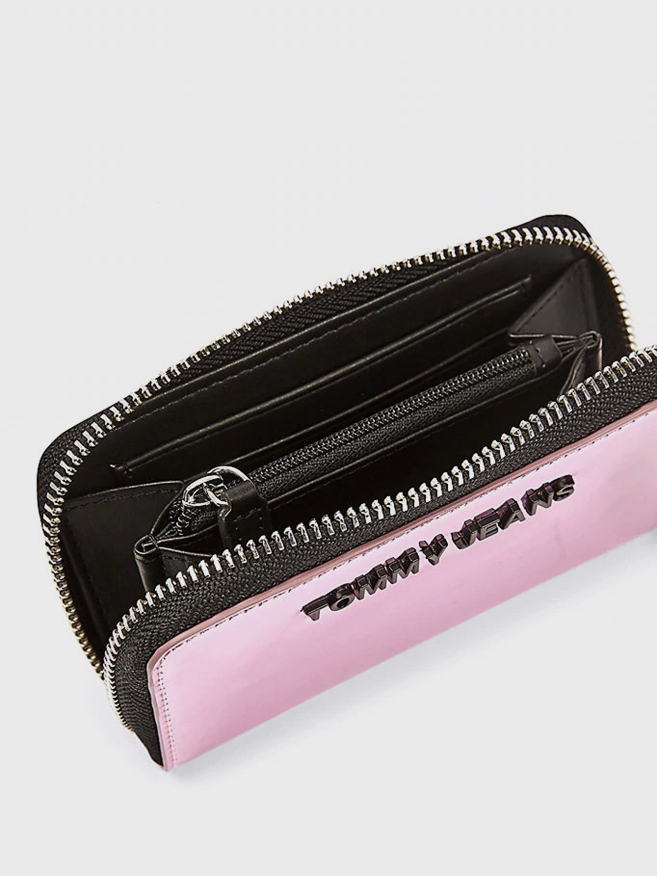 Кошелек Tommy Hilfiger модель AW0AW09120-0JV Фото