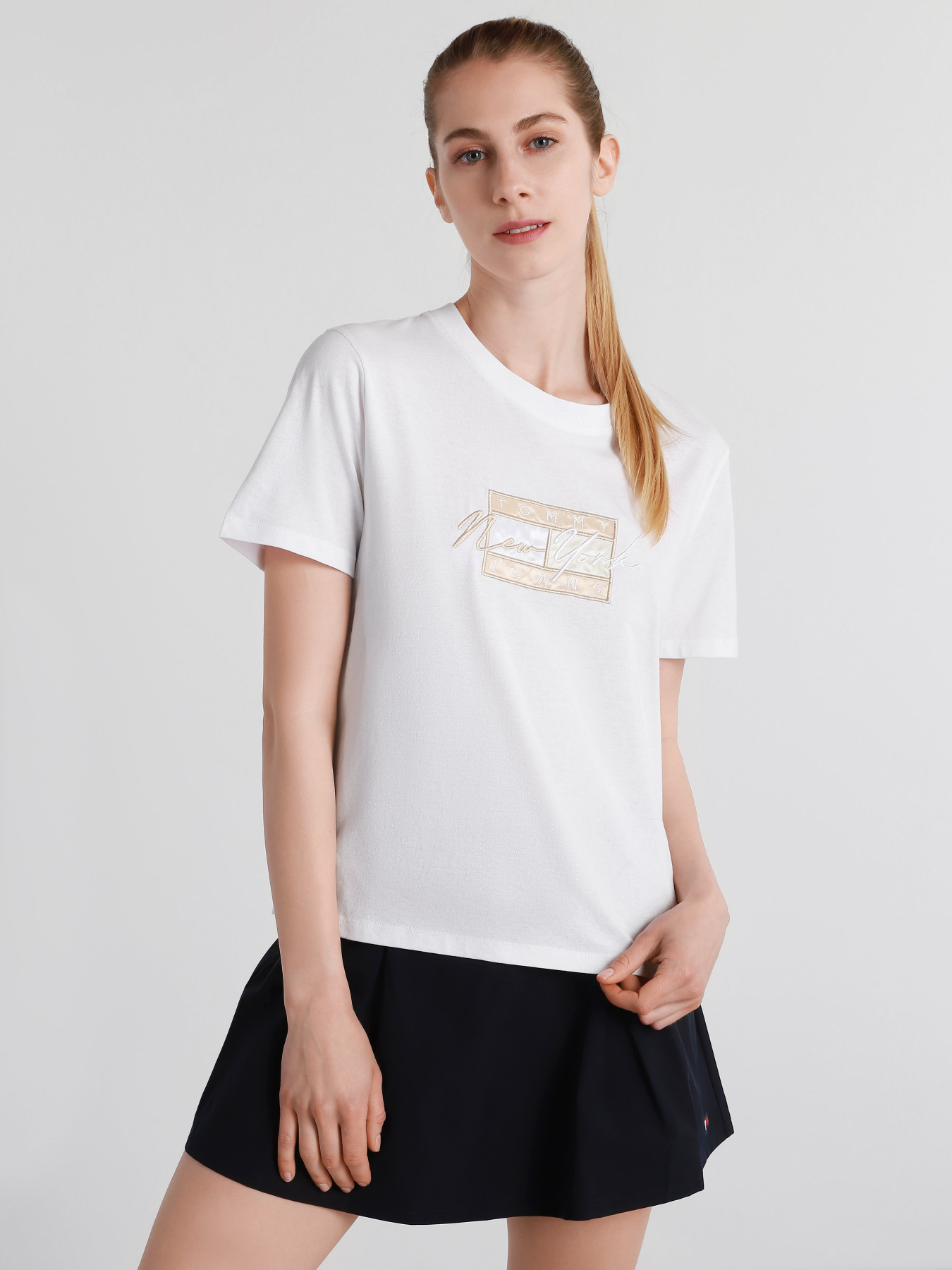 Футболки и поло Tommy Hilfiger модель DW0DW09813-YBR Фото