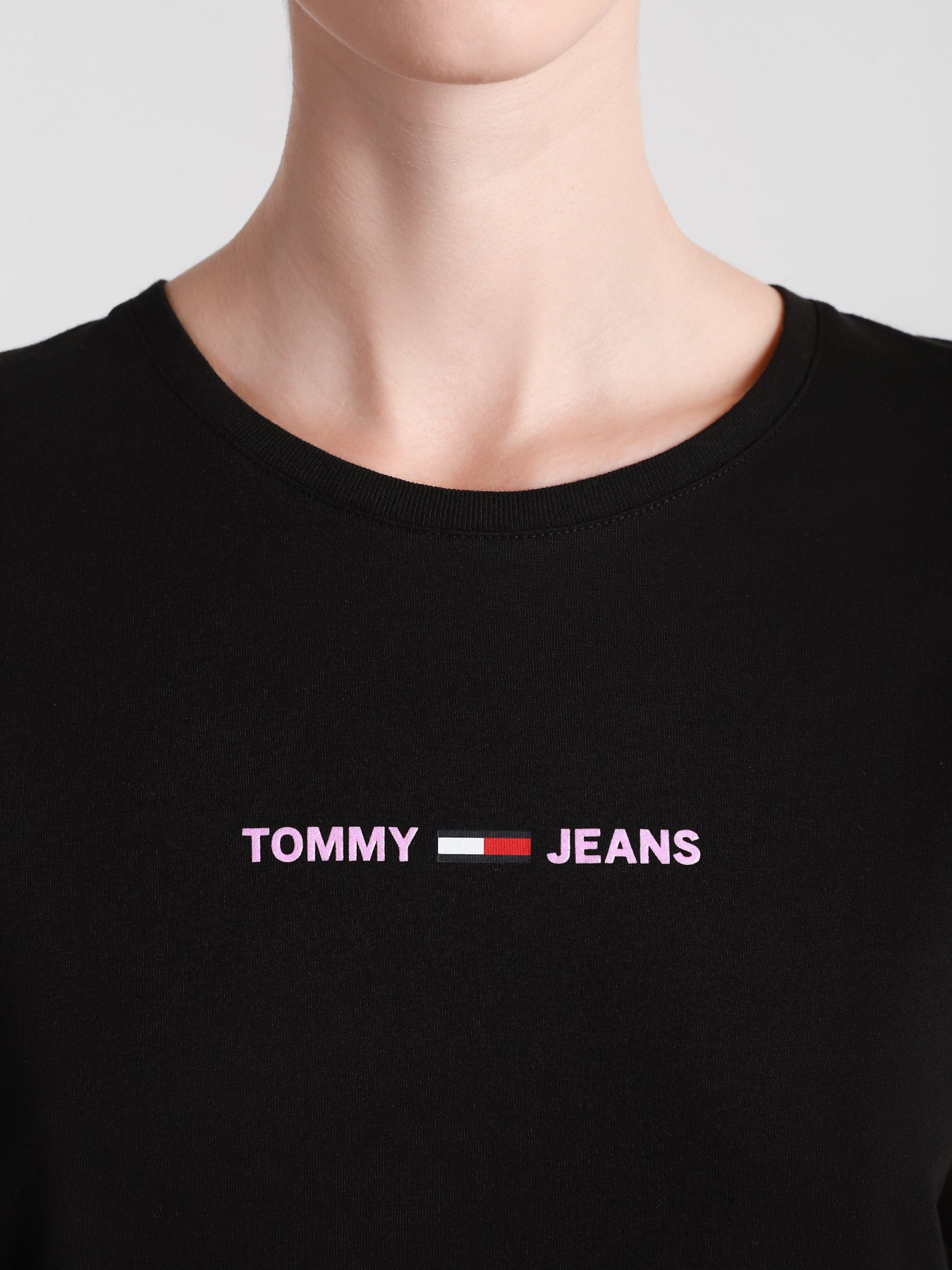 Футболки и поло Tommy Hilfiger модель DW0DW09818-BDS Фото