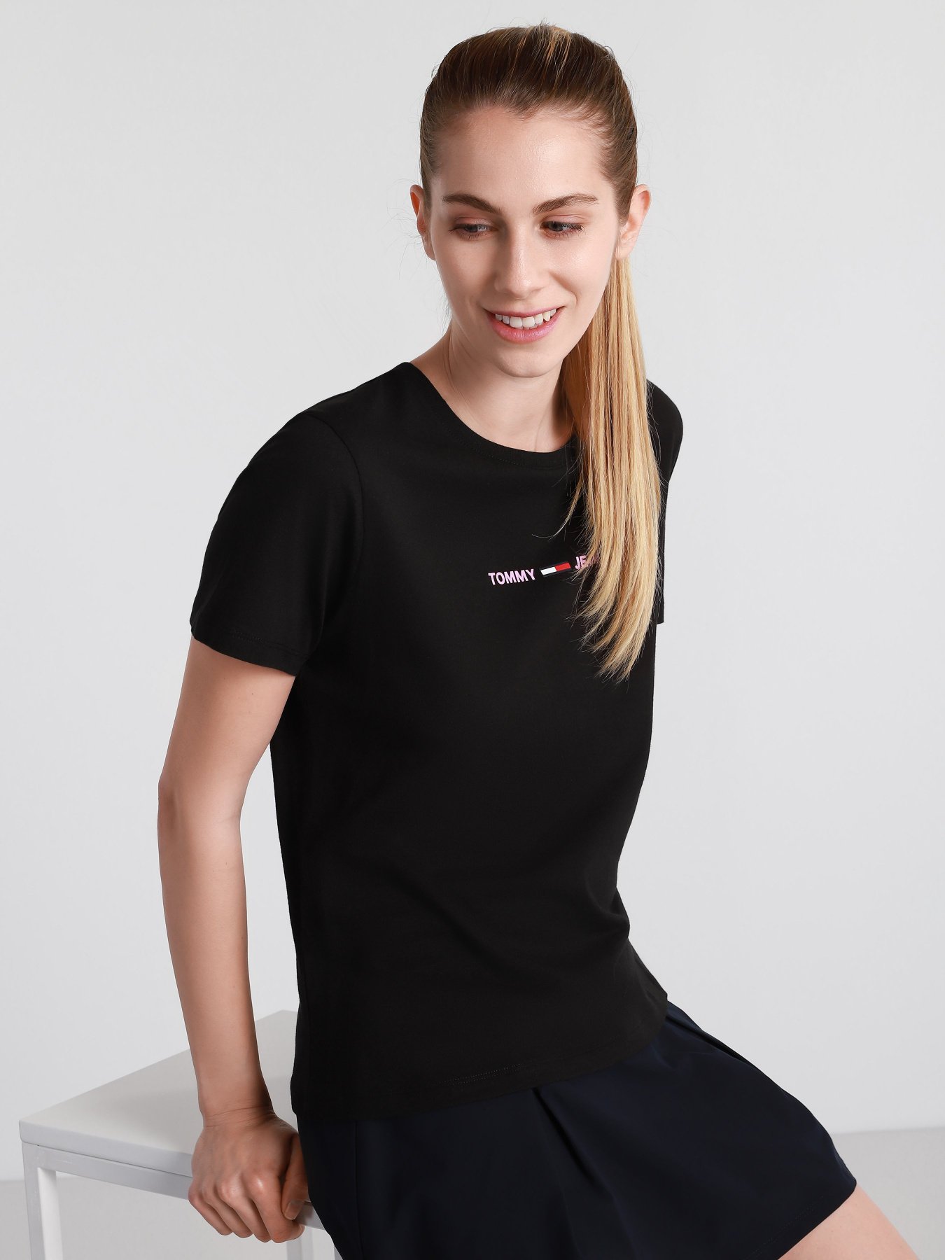 Футболки и поло Tommy Hilfiger модель DW0DW09818-BDS Фото