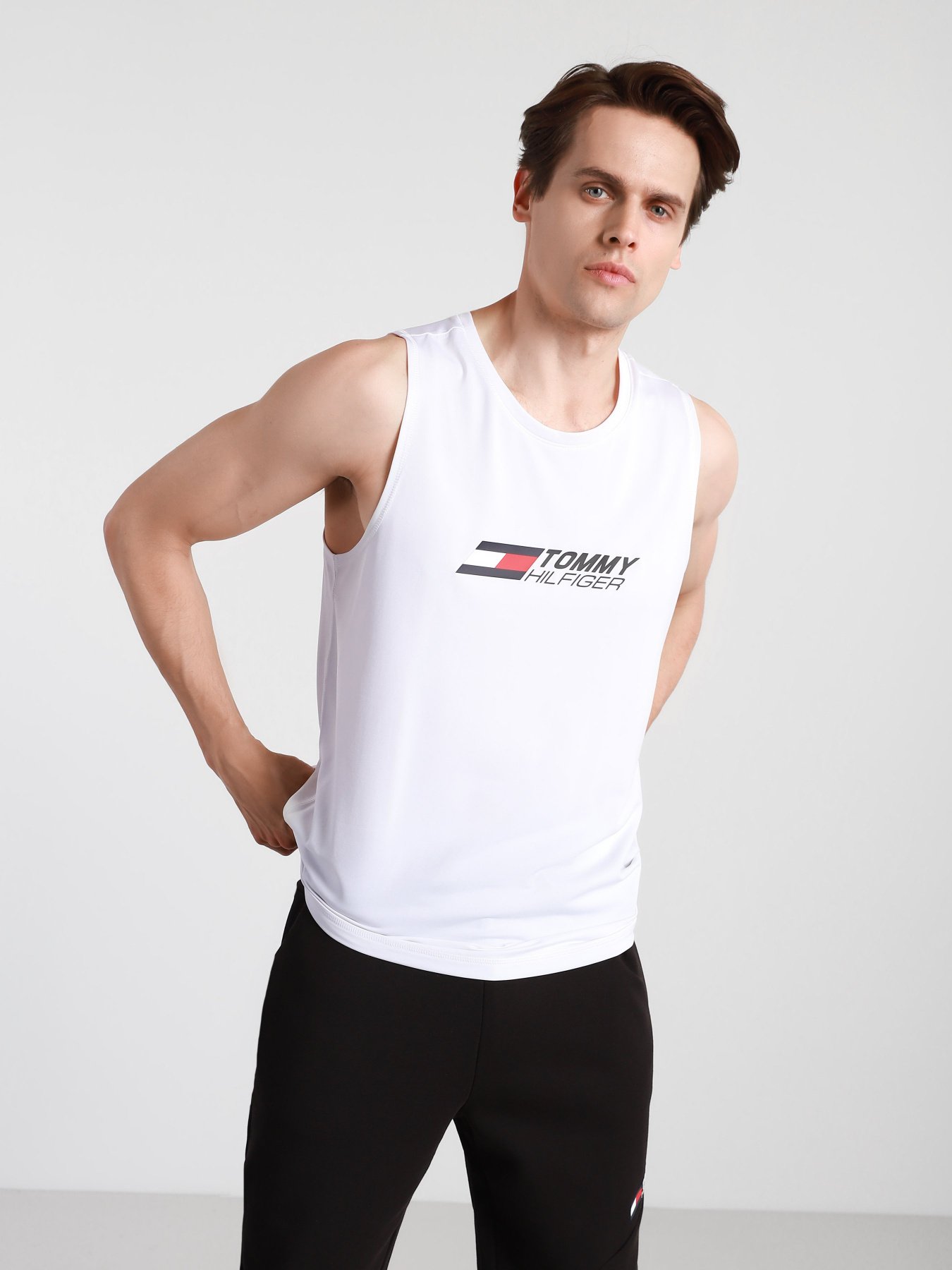 Майка для дому Tommy Hilfiger ESSENTIAL модель MW0MW17229-YBR Фото