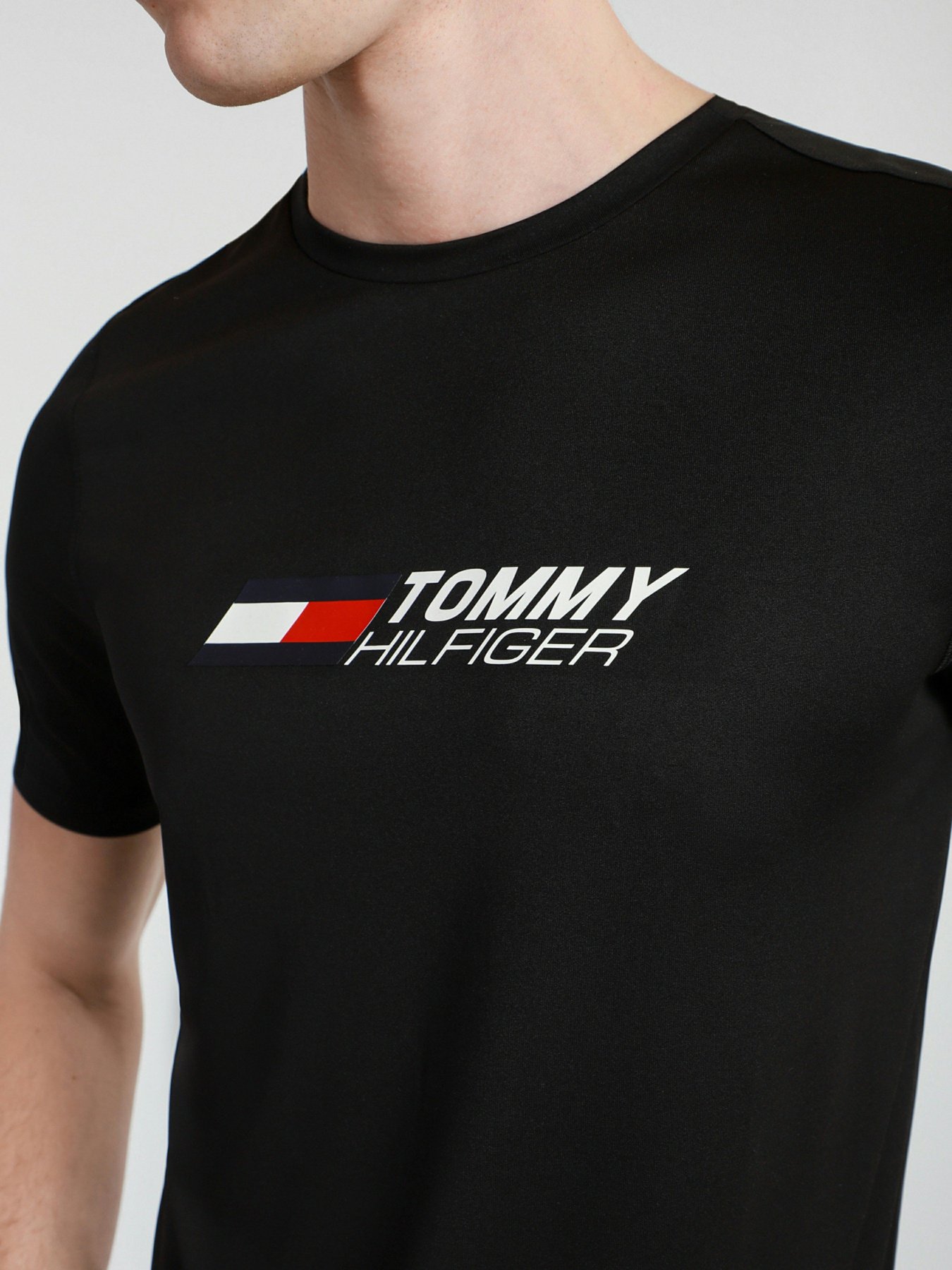 Футболки и поло Tommy Hilfiger модель MW0MW17231-BDS Фото