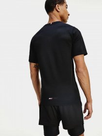 Футболки и поло Tommy Hilfiger модель MW0MW17232-BDS Футболки и поло Tommy Hilfiger модель MW0MW17232-BDS Фото