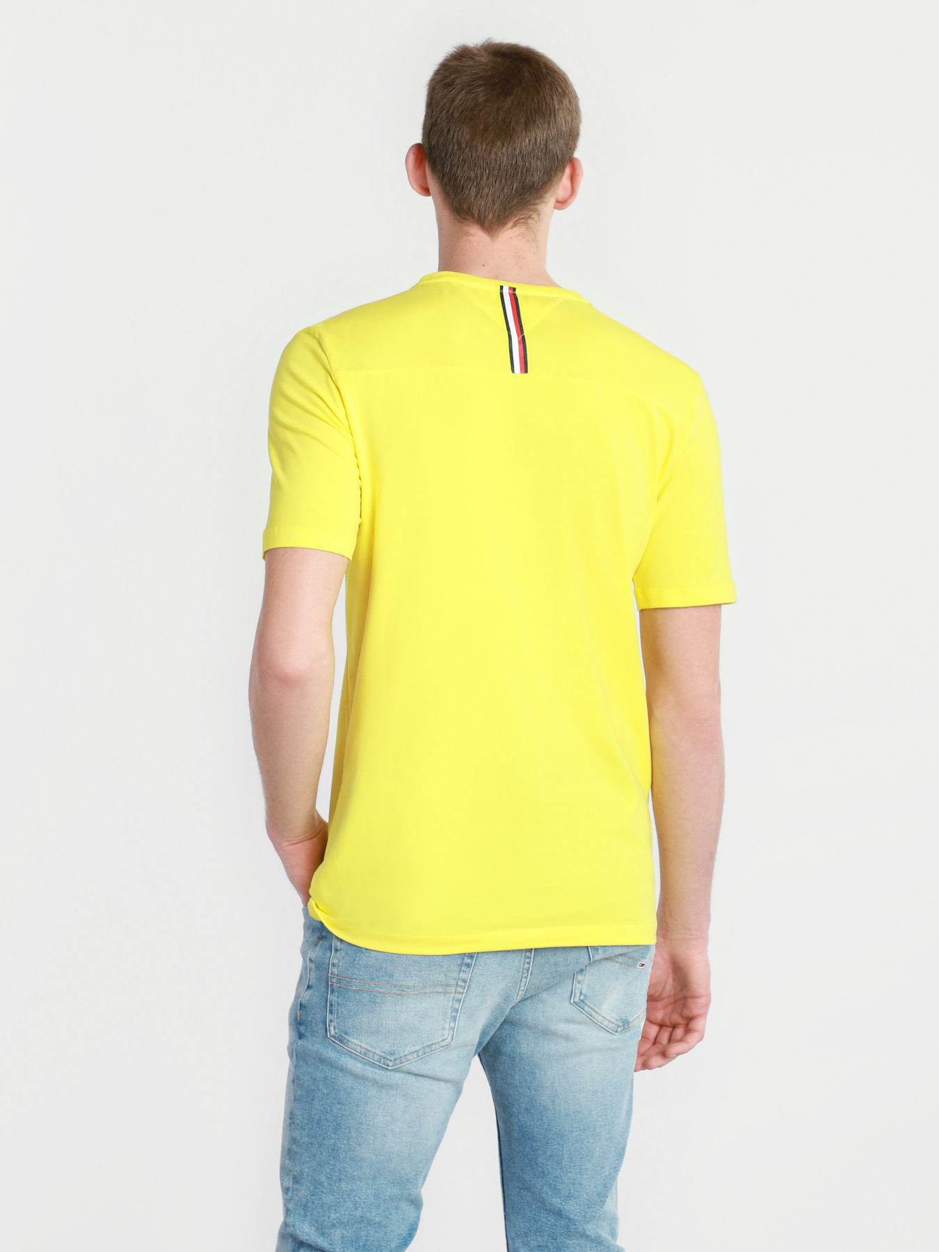 Футболка спортивная Tommy Hilfiger модель MW0MW17373-ZIK Фото